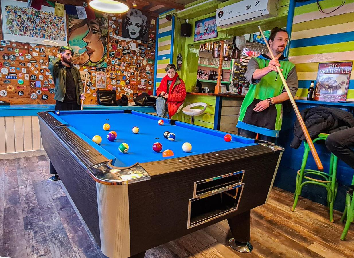 The Flying Pig Beach Hostel Noordwijk Exterior foto