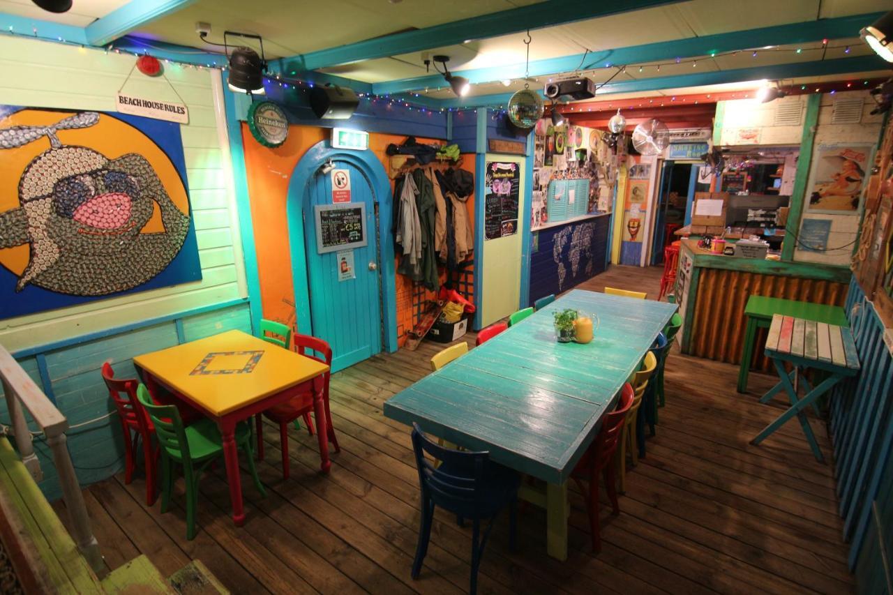 The Flying Pig Beach Hostel Noordwijk Exterior foto